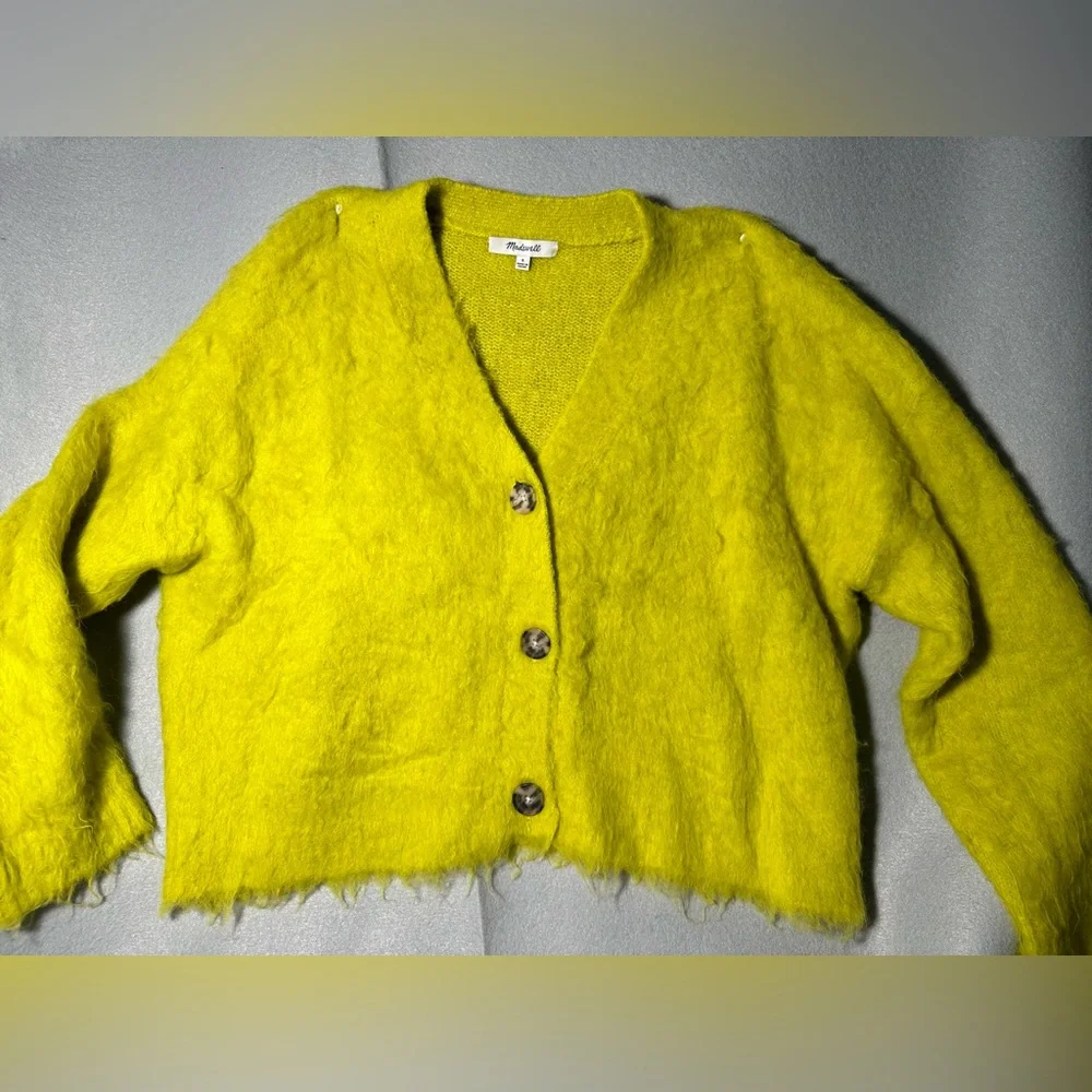 Madewell brushed v-neck sweater in yellow or chartreuse color. - Picture 2 of 8